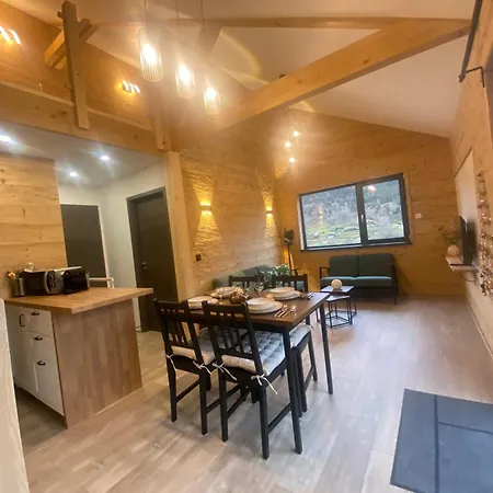 Iris, Privatif, 4p Chalet Rochesson